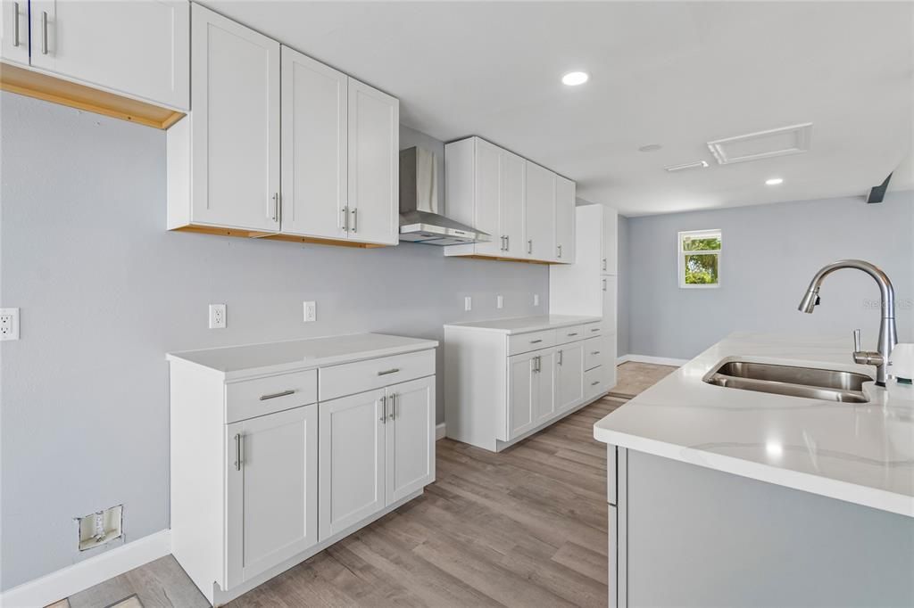 En Venta: $1,675,000 (3 camas, 3 baños, 3185 Pies cuadrados)