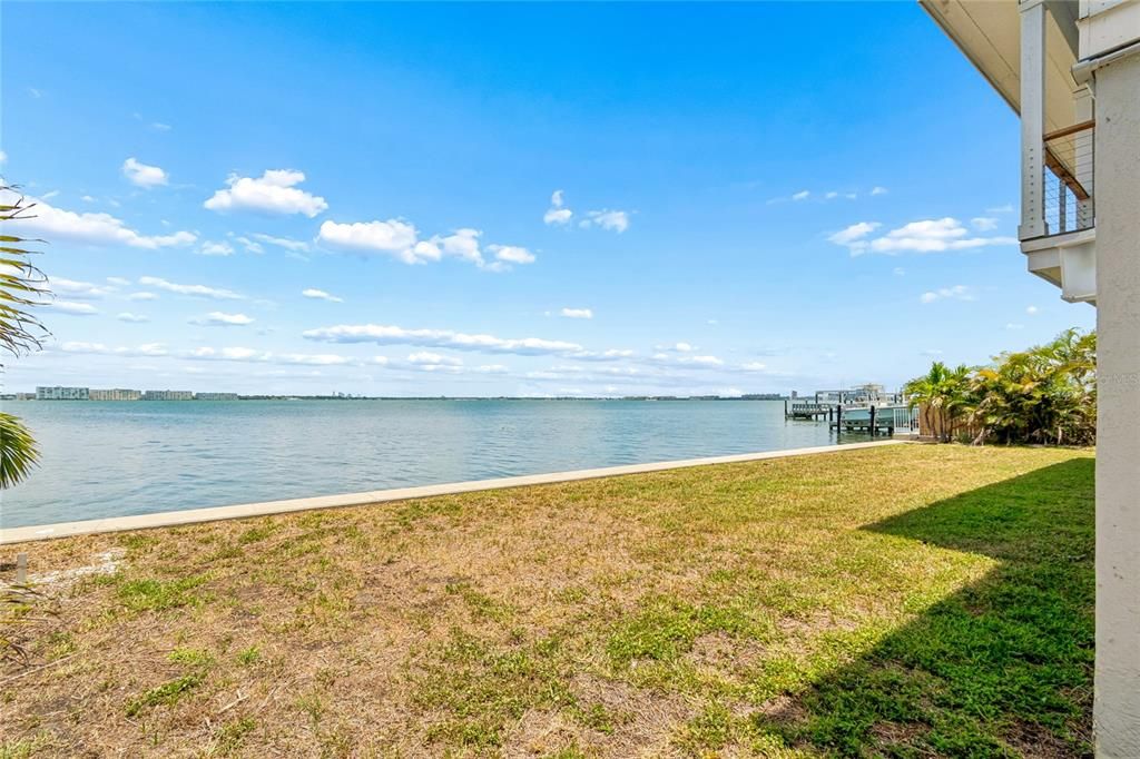 En Venta: $1,675,000 (3 camas, 3 baños, 3185 Pies cuadrados)