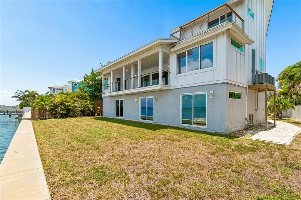 En Venta: $1,675,000 (3 camas, 3 baños, 3185 Pies cuadrados)