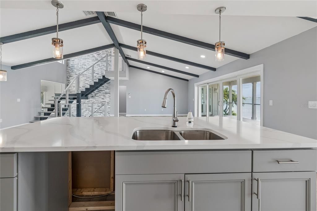 En Venta: $1,675,000 (3 camas, 3 baños, 3185 Pies cuadrados)