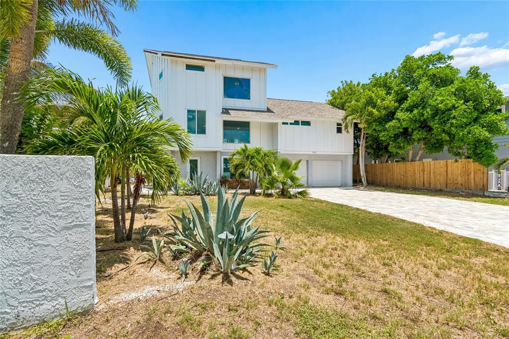 En Venta: $1,675,000 (3 camas, 3 baños, 3185 Pies cuadrados)