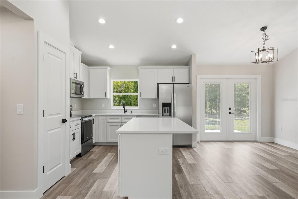 For Sale: $329,900 (3 beds, 2 baths, 1349 Square Feet)