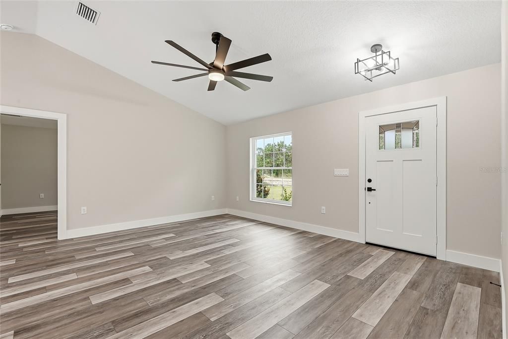 For Sale: $329,900 (3 beds, 2 baths, 1349 Square Feet)
