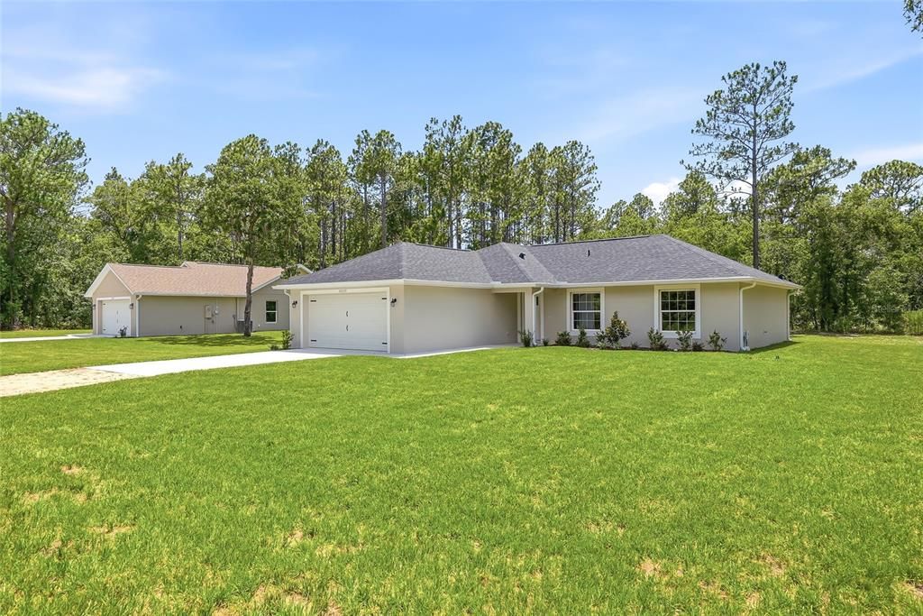 For Sale: $329,900 (3 beds, 2 baths, 1349 Square Feet)