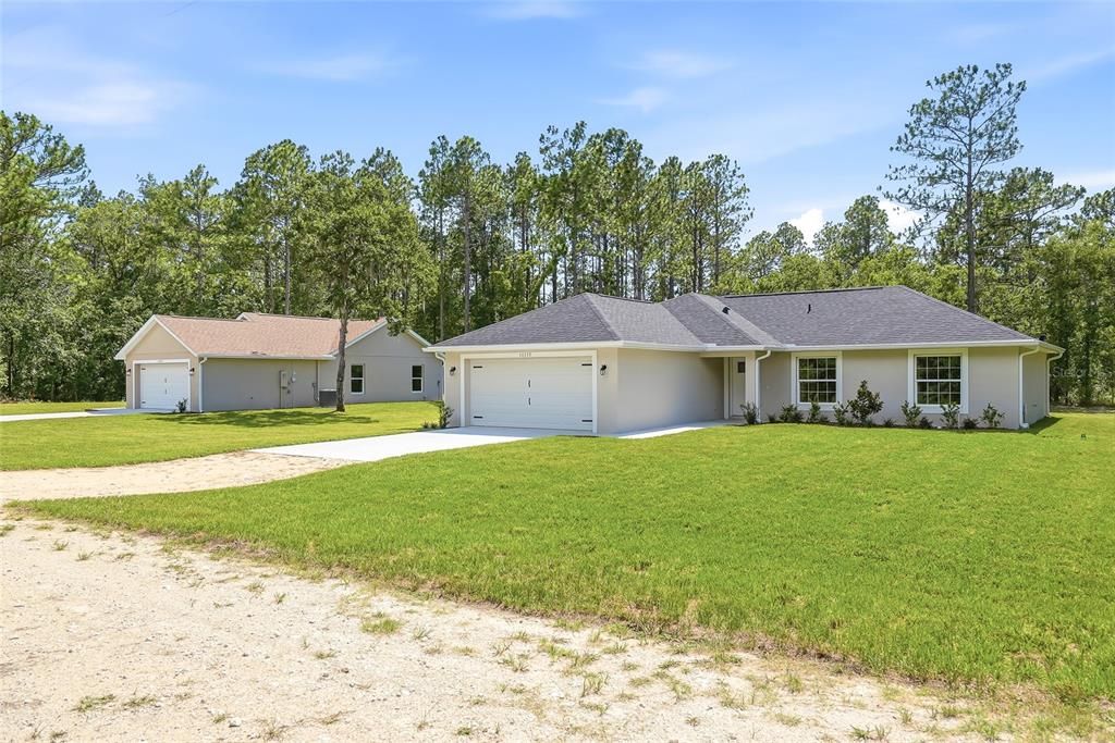 For Sale: $329,900 (3 beds, 2 baths, 1349 Square Feet)