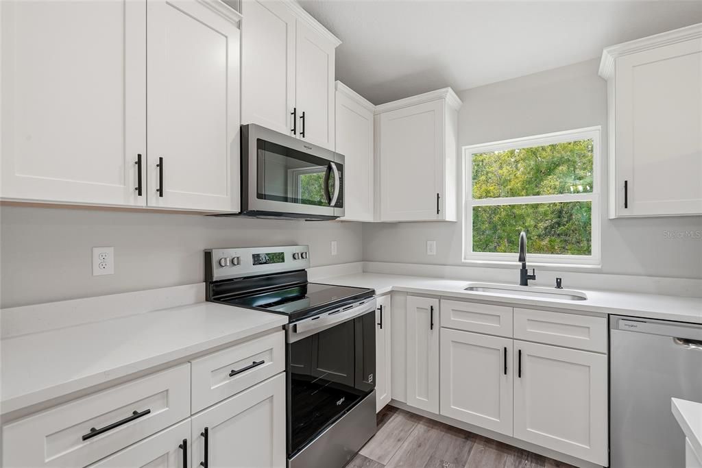 For Sale: $329,900 (3 beds, 2 baths, 1349 Square Feet)