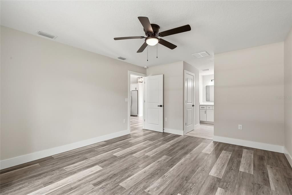For Sale: $329,900 (3 beds, 2 baths, 1349 Square Feet)