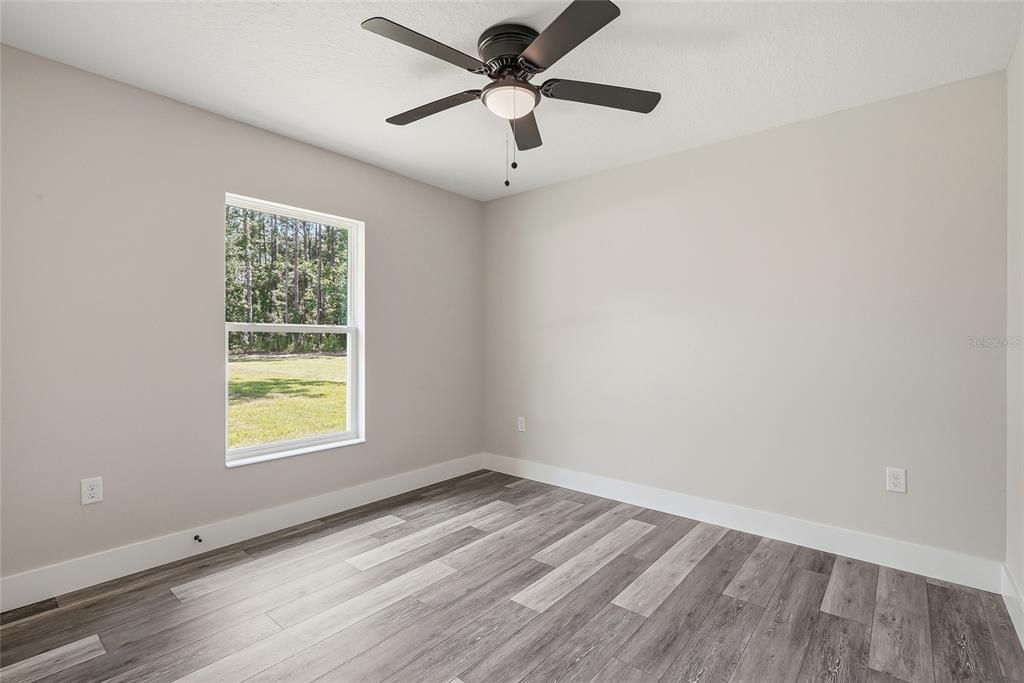 For Sale: $329,900 (3 beds, 2 baths, 1349 Square Feet)