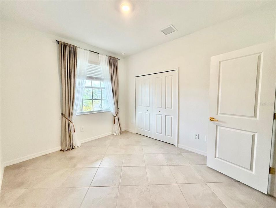 For Rent: $2,700 (3 beds, 3 baths, 1855 Square Feet)