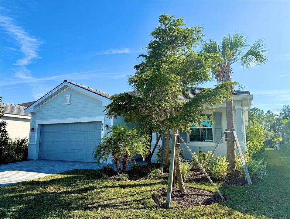 For Rent: $2,700 (3 beds, 3 baths, 1855 Square Feet)