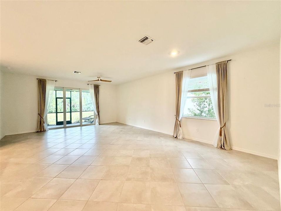 For Rent: $2,700 (3 beds, 3 baths, 1855 Square Feet)