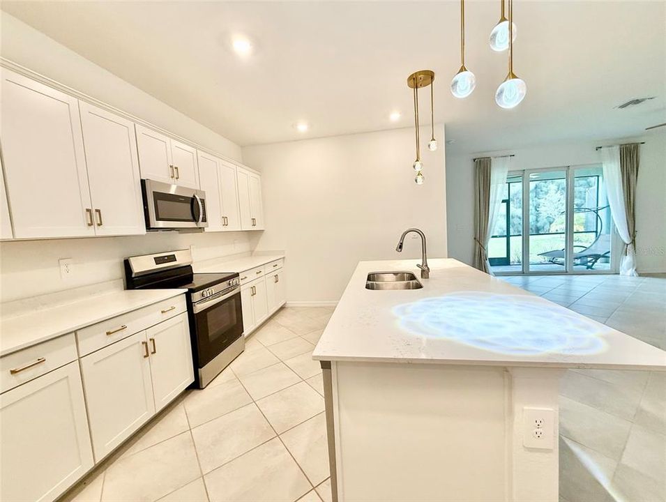 For Rent: $2,700 (3 beds, 3 baths, 1855 Square Feet)