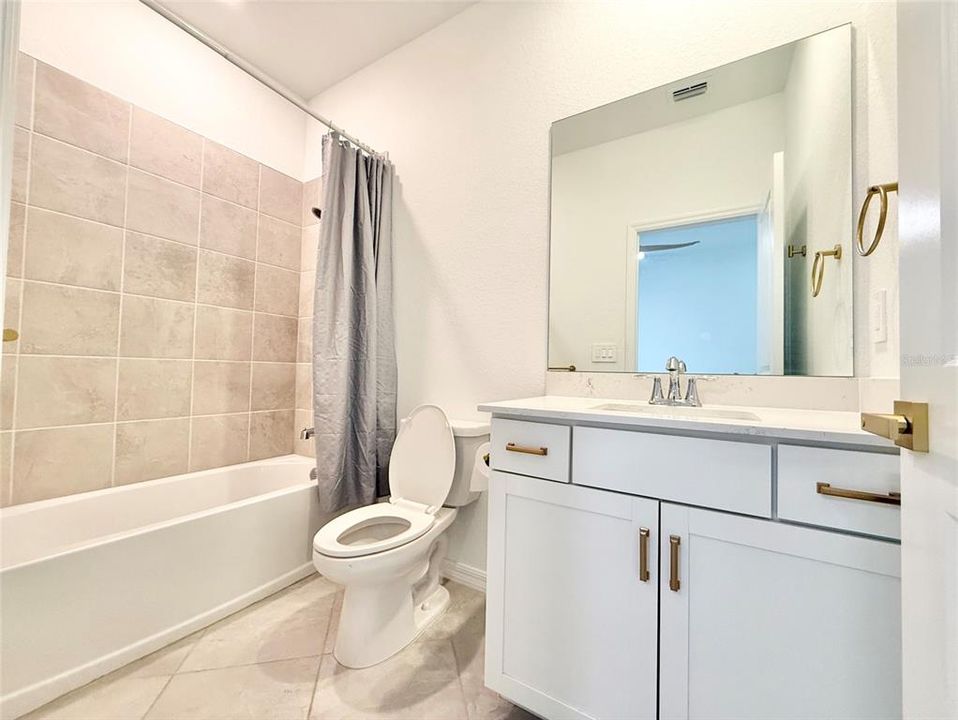 For Rent: $2,700 (3 beds, 3 baths, 1855 Square Feet)