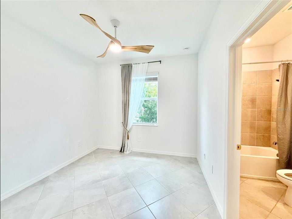 For Rent: $2,700 (3 beds, 3 baths, 1855 Square Feet)