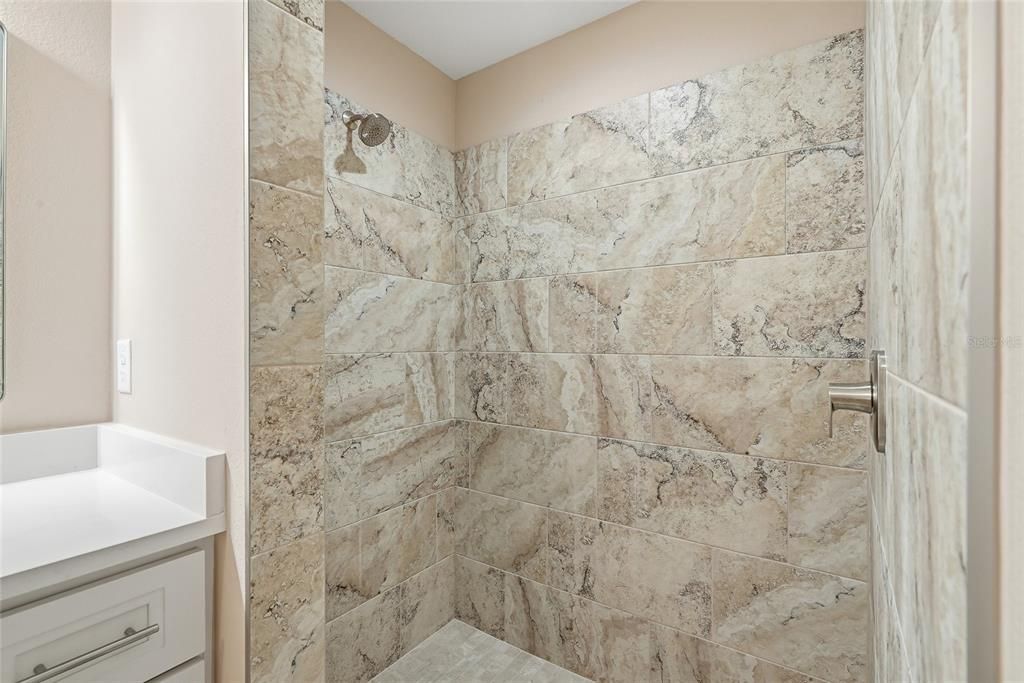 На продажу: $329,900 (3 спален, 2 ванн, 1349 Квадратных фут)