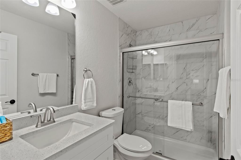 На продажу: $329,000 (4 спален, 3 ванн, 1856 Квадратных фут)