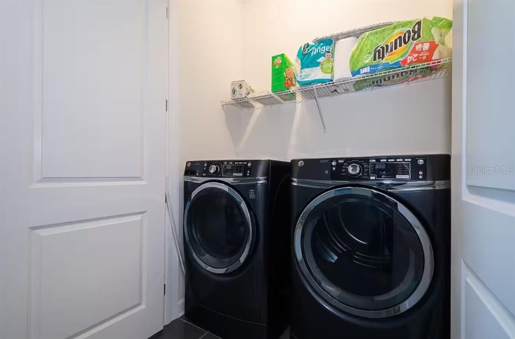 En Renta: $3,300 (4 camas, 3 baños, 2435 Pies cuadrados)
