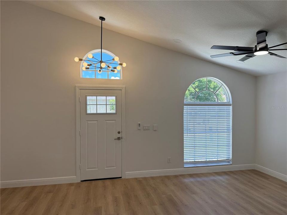 For Sale: $374,995 (3 beds, 2 baths, 1440 Square Feet)