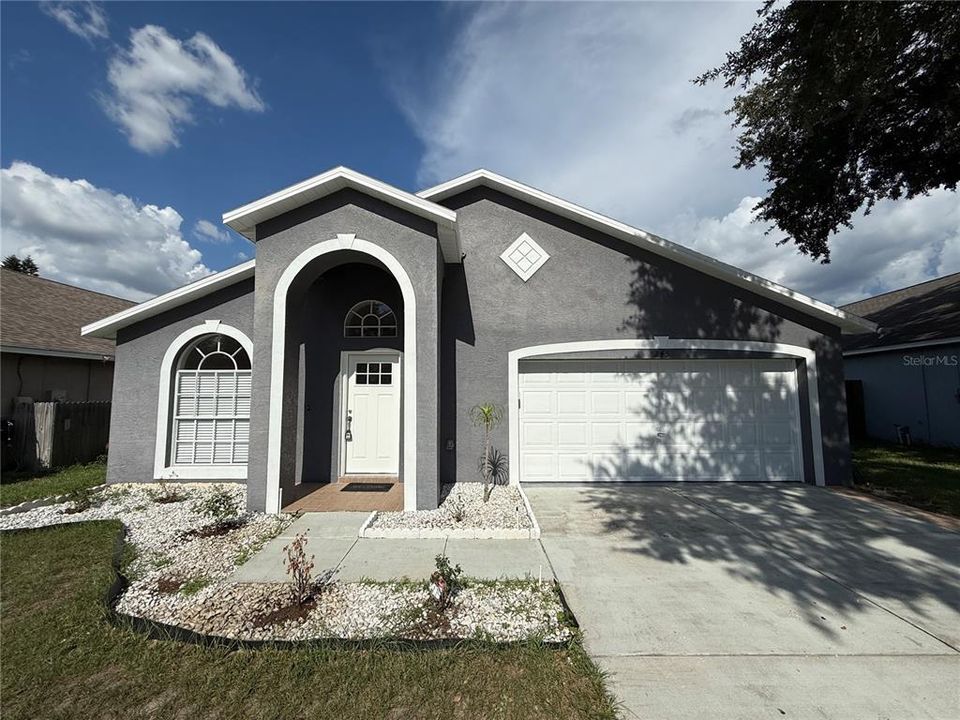 For Sale: $374,995 (3 beds, 2 baths, 1440 Square Feet)
