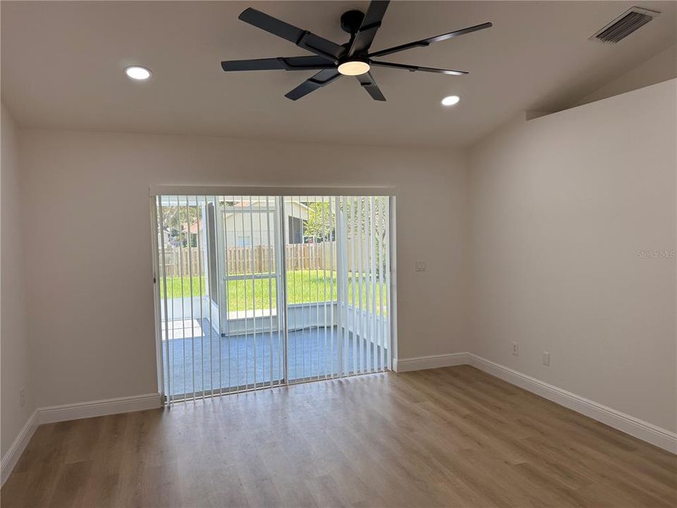 For Sale: $374,995 (3 beds, 2 baths, 1440 Square Feet)