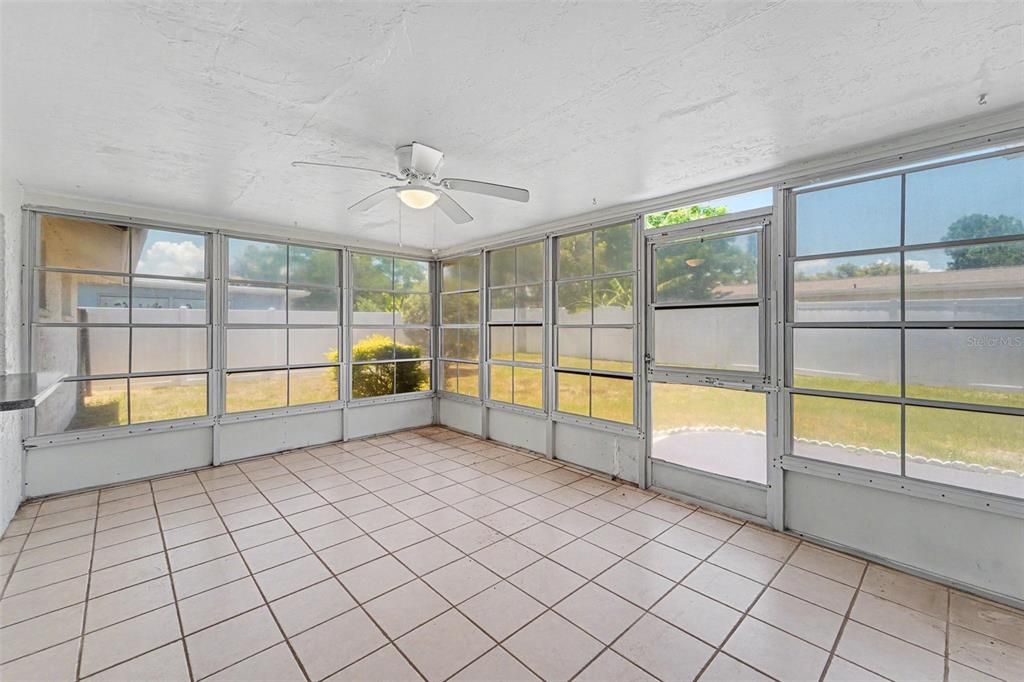 En Venta: $249,900 (3 camas, 2 baños, 1321 Pies cuadrados)