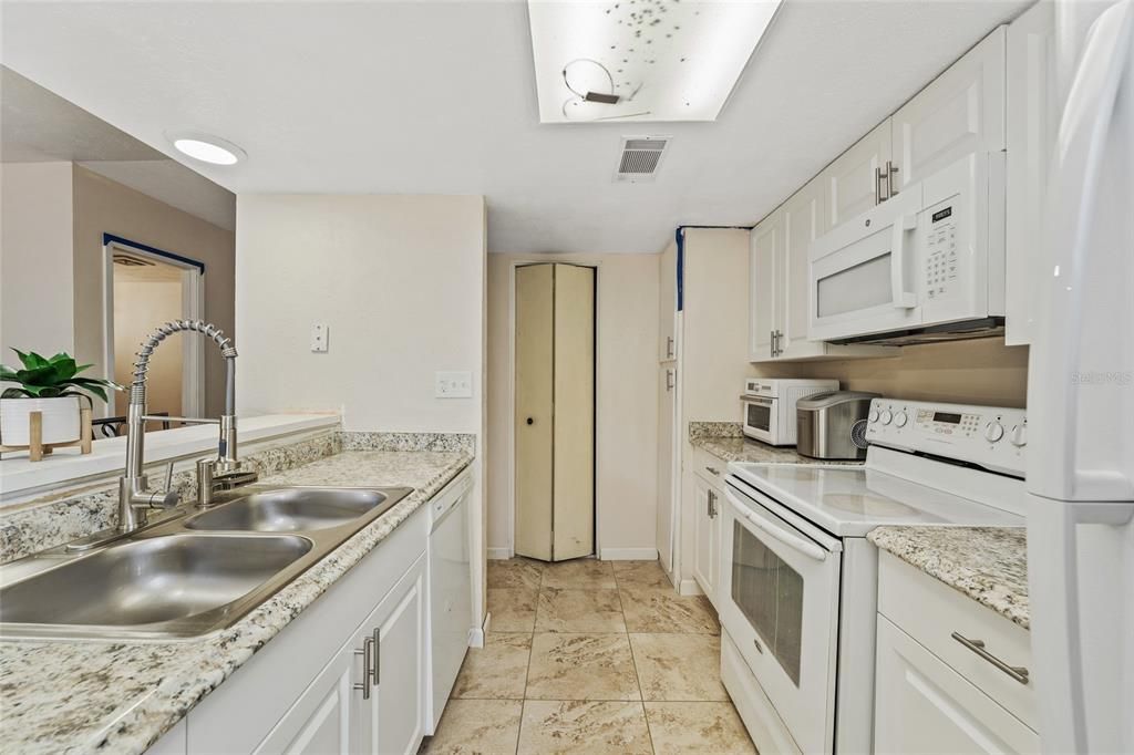 En Venta: $100,000 (2 camas, 1 baños, 1164 Pies cuadrados)
