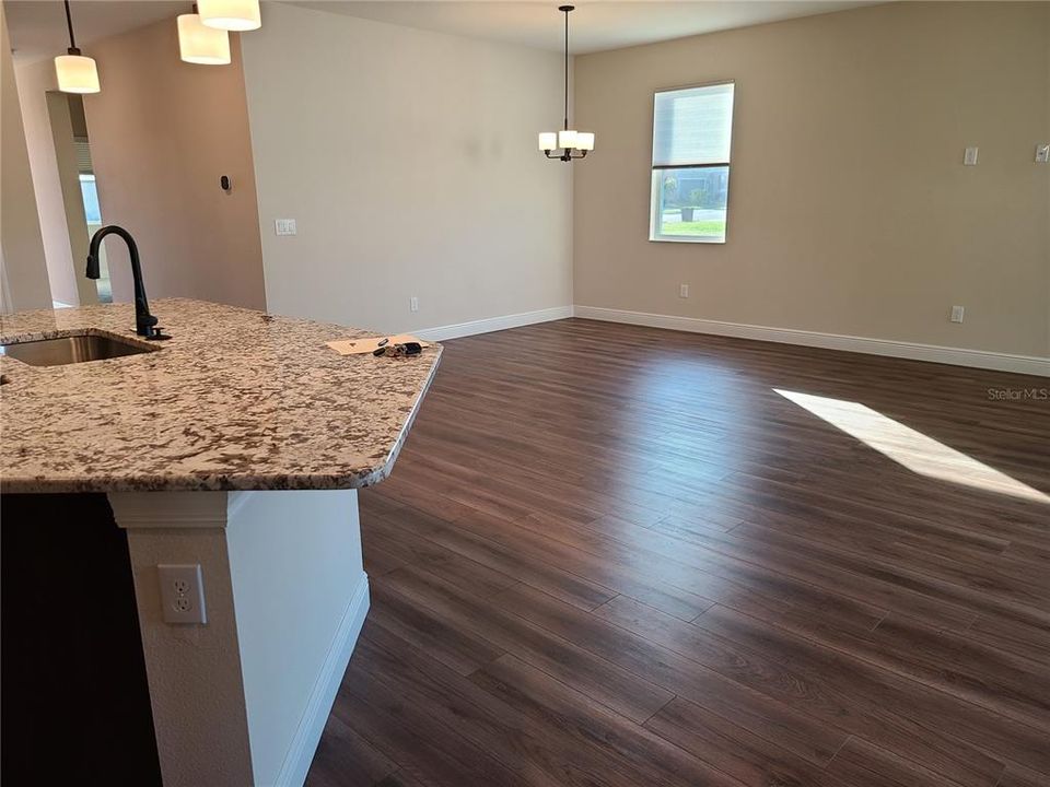 For Sale: $520,000 (4 beds, 2 baths, 2003 Square Feet)