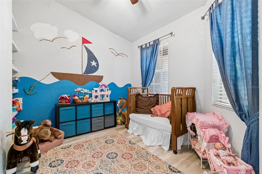 На продажу: $379,000 (4 спален, 2 ванн, 2072 Квадратных фут)