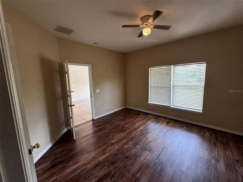 В аренду: $2,295 (3 спален, 2 ванн, 1630 Квадратных фут)