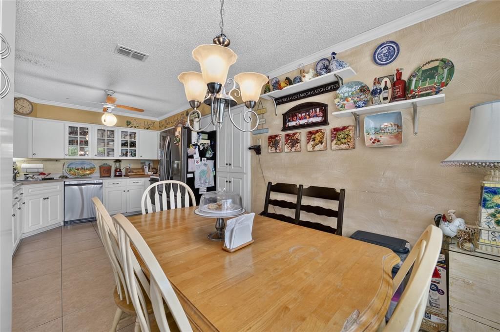 На продажу: $249,900 (3 спален, 2 ванн, 1614 Квадратных фут)