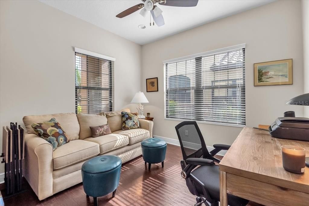 For Sale: $425,000 (2 beds, 2 baths, 1495 Square Feet)