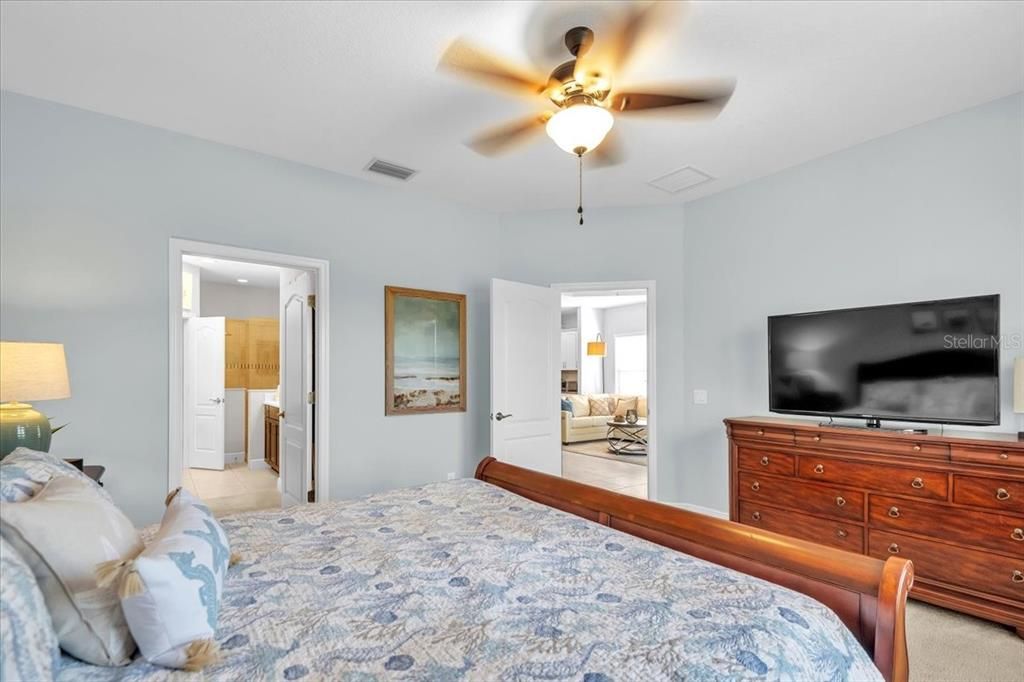 For Sale: $425,000 (2 beds, 2 baths, 1495 Square Feet)