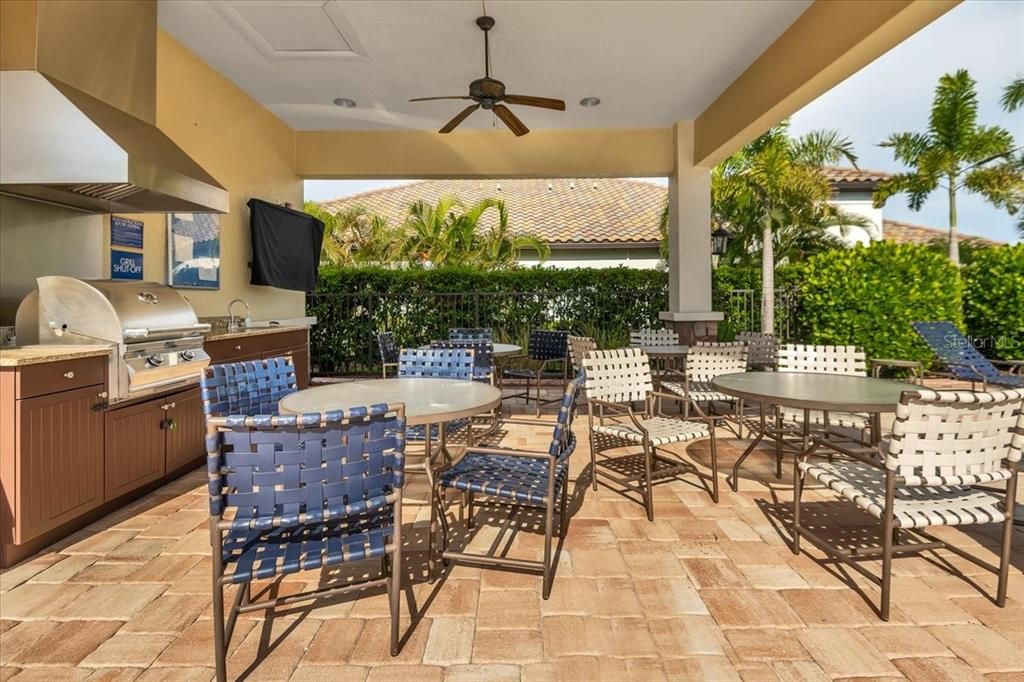 For Sale: $425,000 (2 beds, 2 baths, 1495 Square Feet)