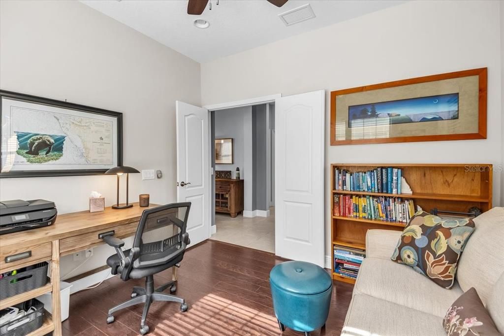 For Sale: $425,000 (2 beds, 2 baths, 1495 Square Feet)