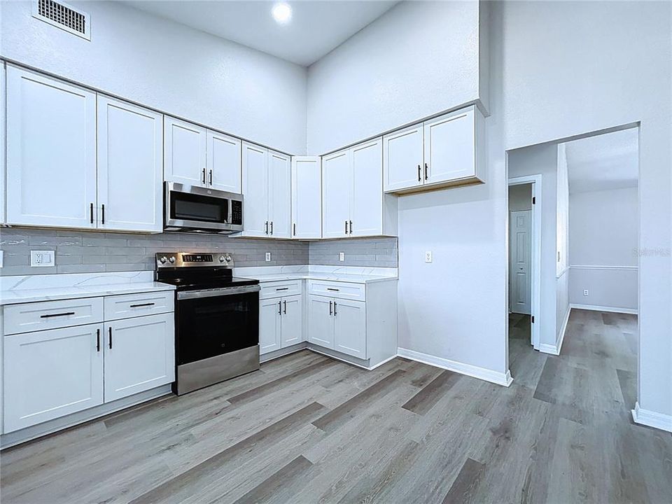 В аренду: $4,950 (5 спален, 3 ванн, 4223 Квадратных фут)