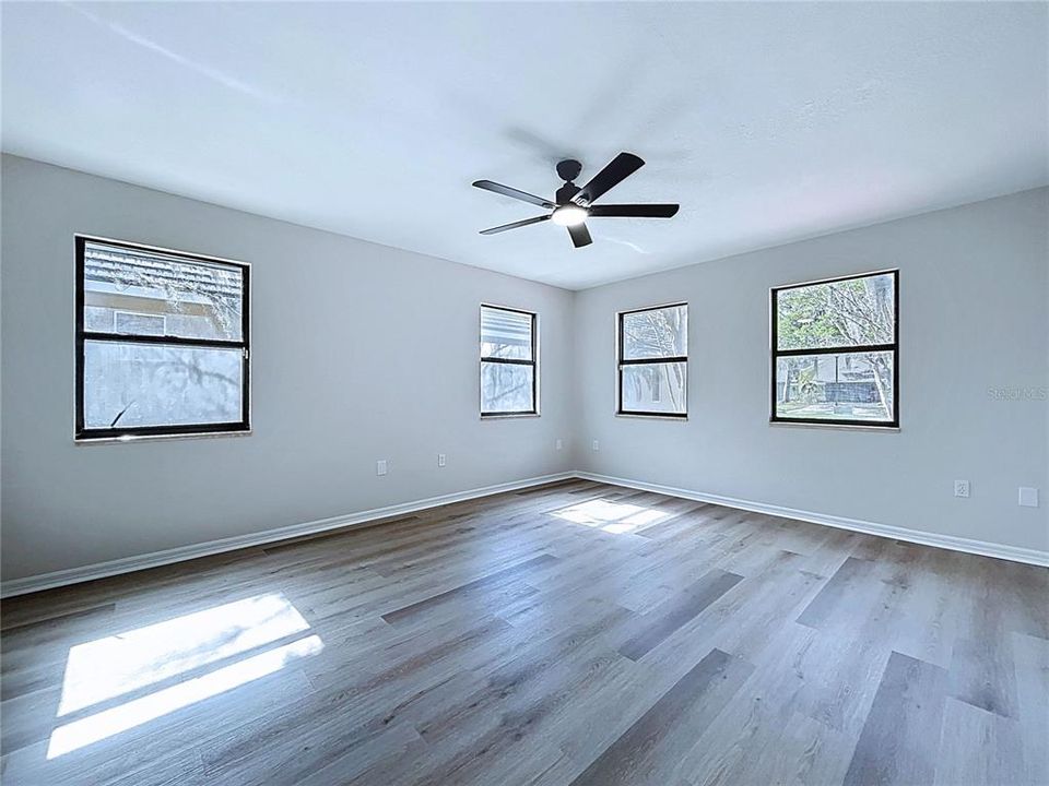 В аренду: $4,950 (5 спален, 3 ванн, 4223 Квадратных фут)