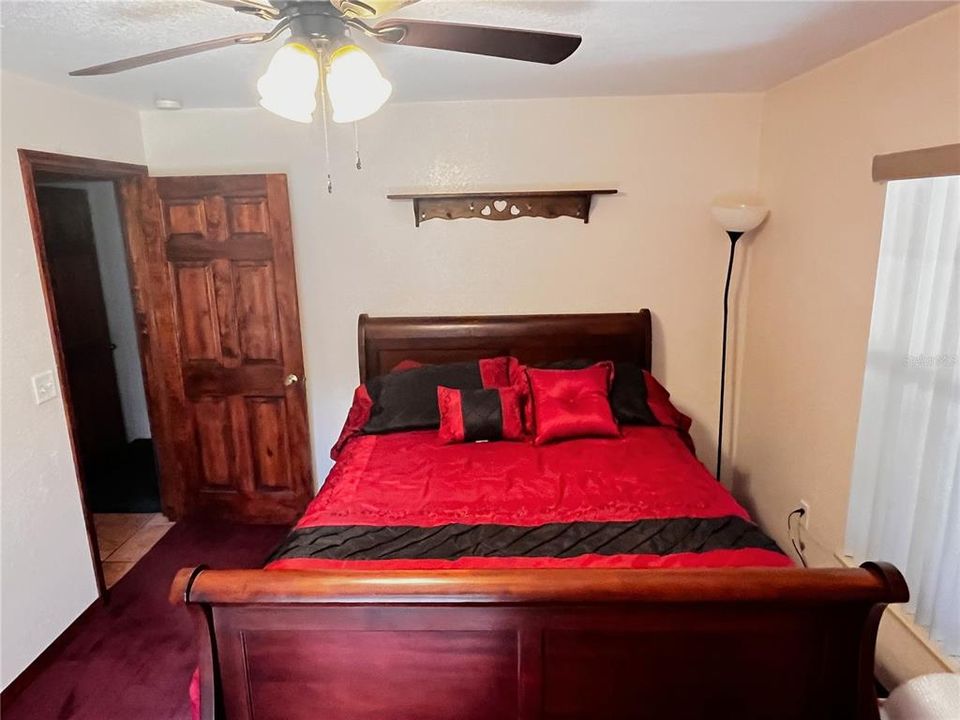 For Sale: $349,900 (4 beds, 2 baths, 1605 Square Feet)