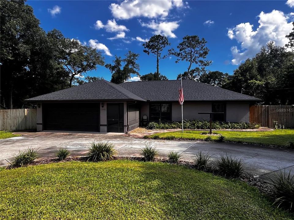 For Sale: $349,900 (4 beds, 2 baths, 1605 Square Feet)
