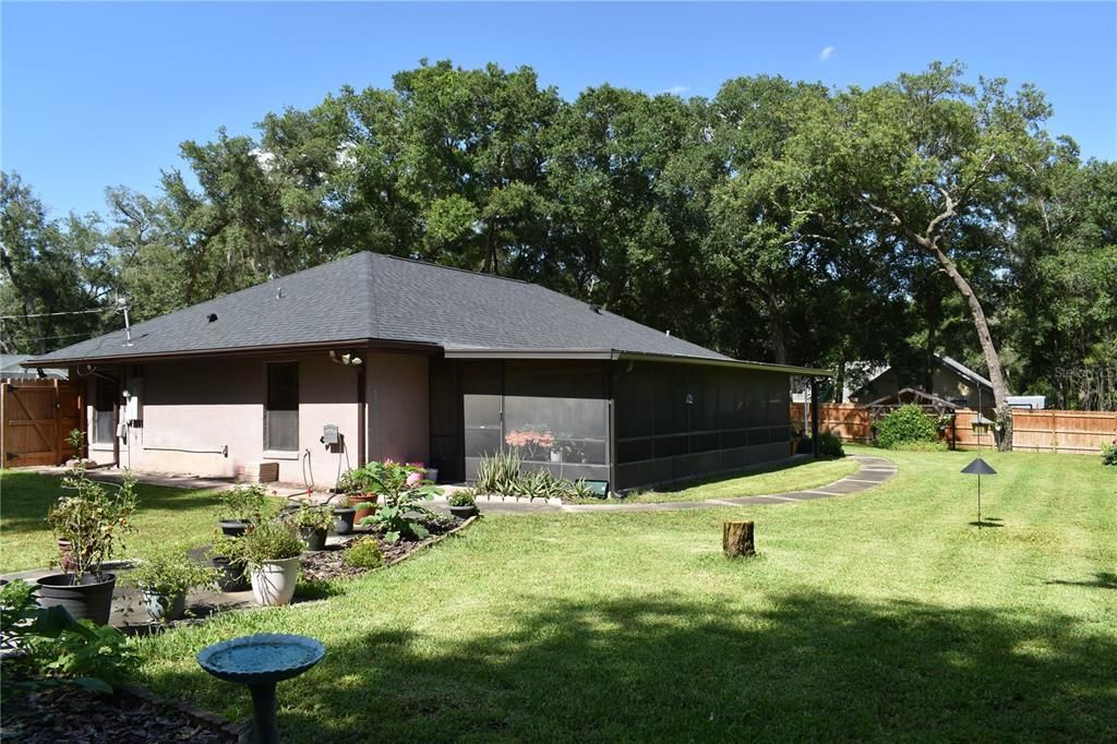 For Sale: $349,900 (4 beds, 2 baths, 1605 Square Feet)