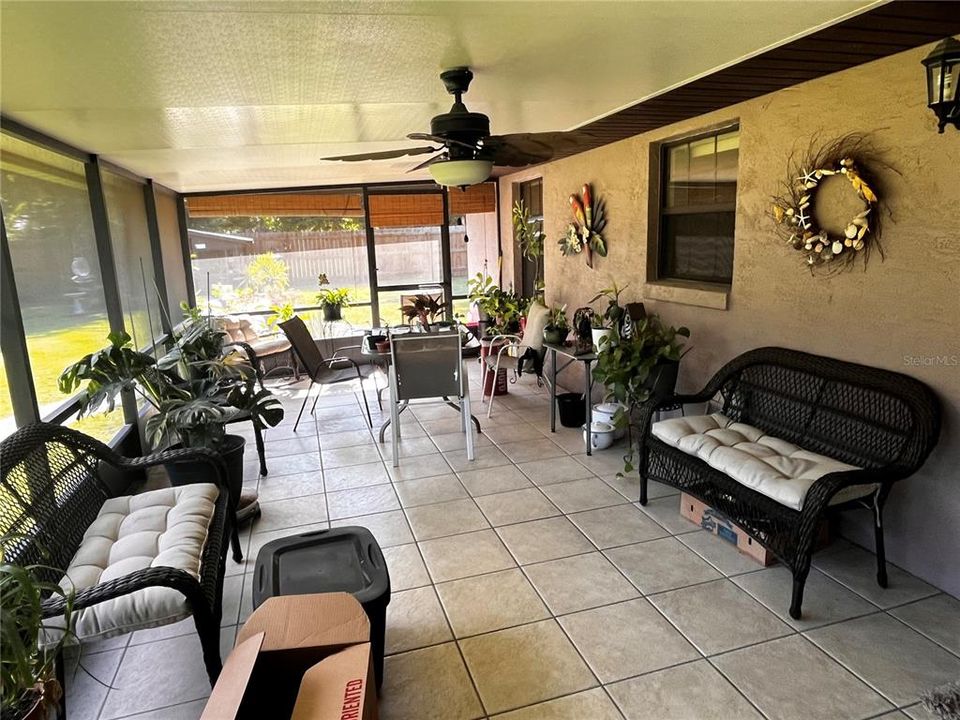 For Sale: $349,900 (4 beds, 2 baths, 1605 Square Feet)