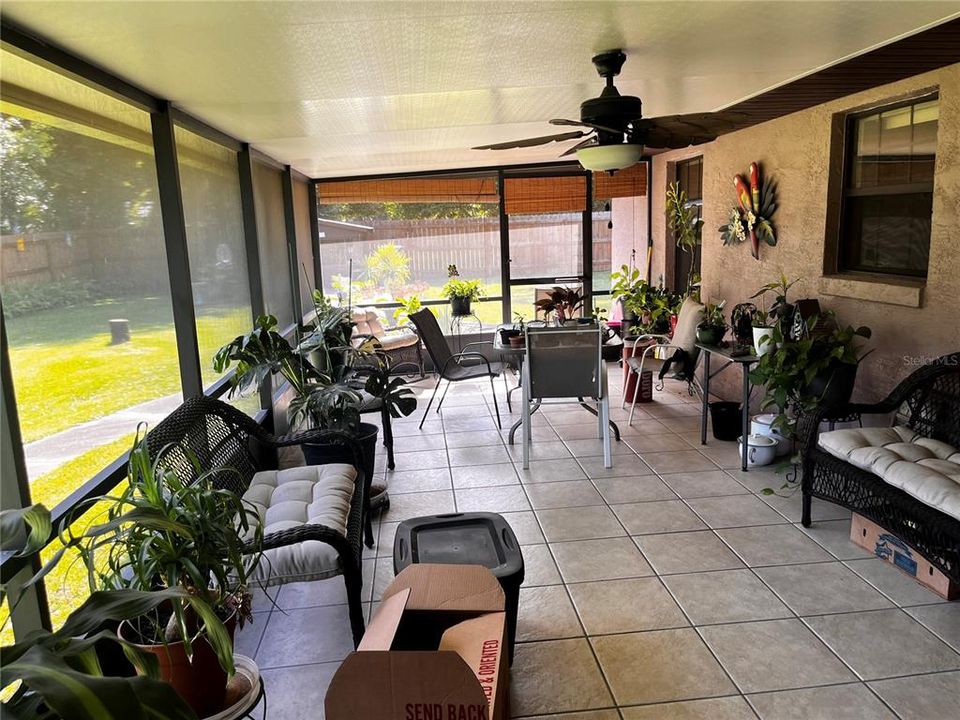 For Sale: $349,900 (4 beds, 2 baths, 1605 Square Feet)
