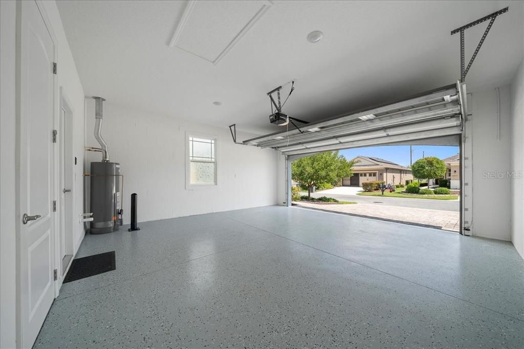 For Sale: $279,900 (2 beds, 2 baths, 1469 Square Feet)