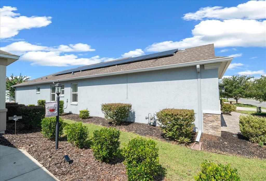 For Sale: $279,900 (2 beds, 2 baths, 1469 Square Feet)