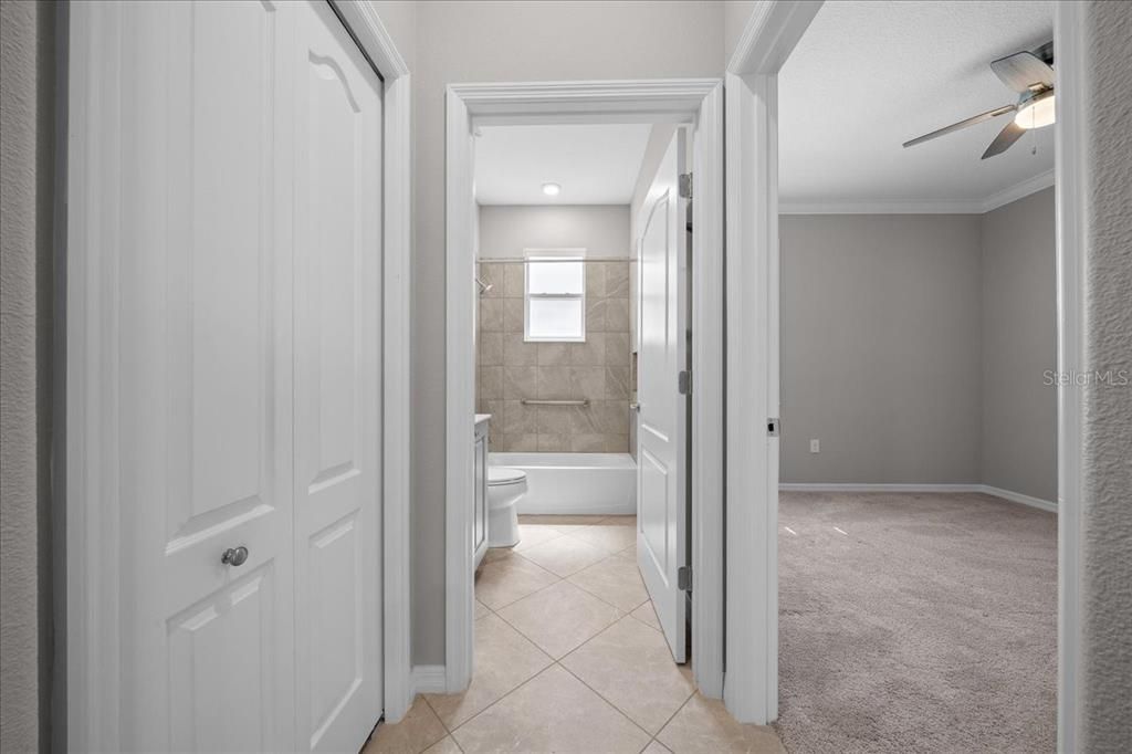 For Sale: $279,900 (2 beds, 2 baths, 1469 Square Feet)