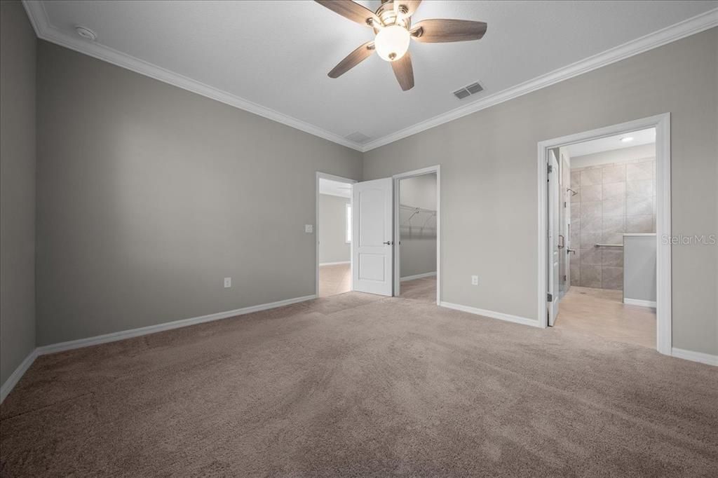 For Sale: $279,900 (2 beds, 2 baths, 1469 Square Feet)