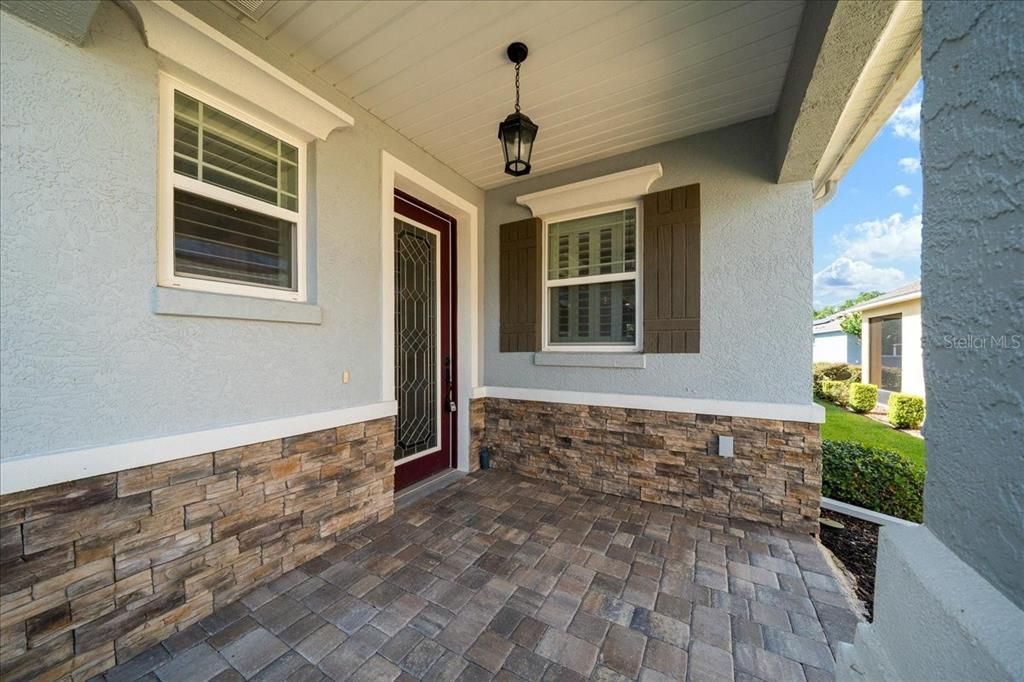 For Sale: $279,900 (2 beds, 2 baths, 1469 Square Feet)