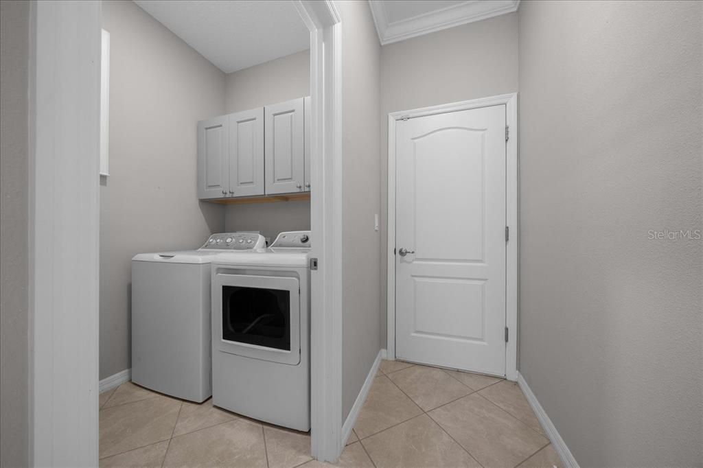 For Sale: $279,900 (2 beds, 2 baths, 1469 Square Feet)