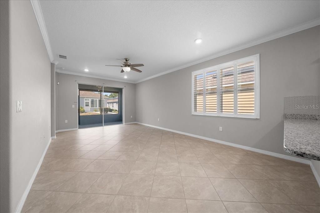 For Sale: $279,900 (2 beds, 2 baths, 1469 Square Feet)