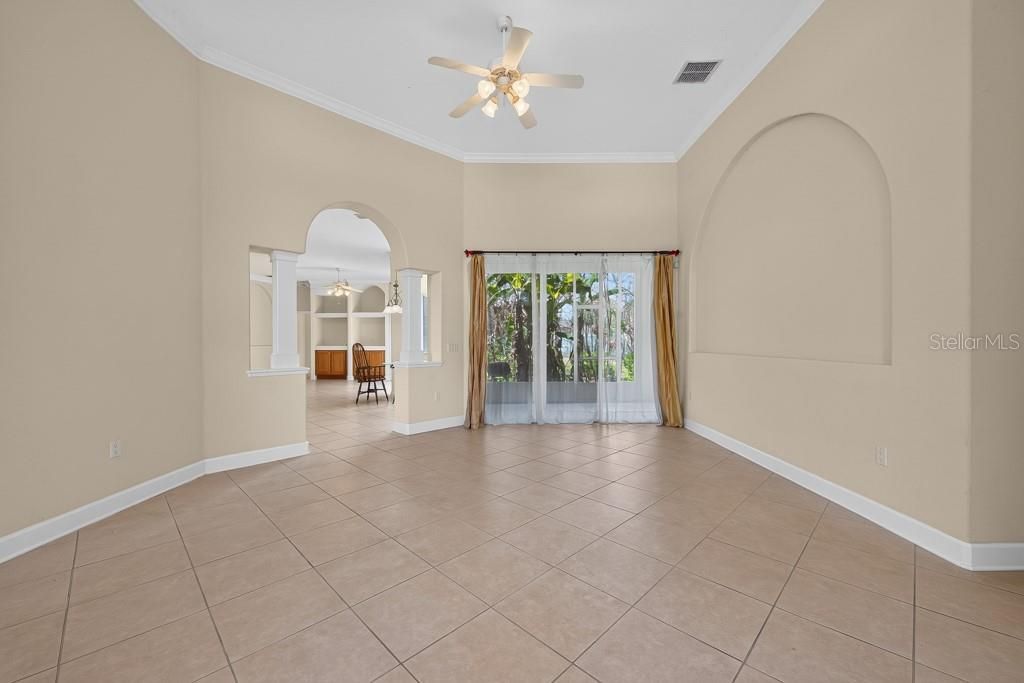 For Sale: $390,000 (4 beds, 3 baths, 2413 Square Feet)