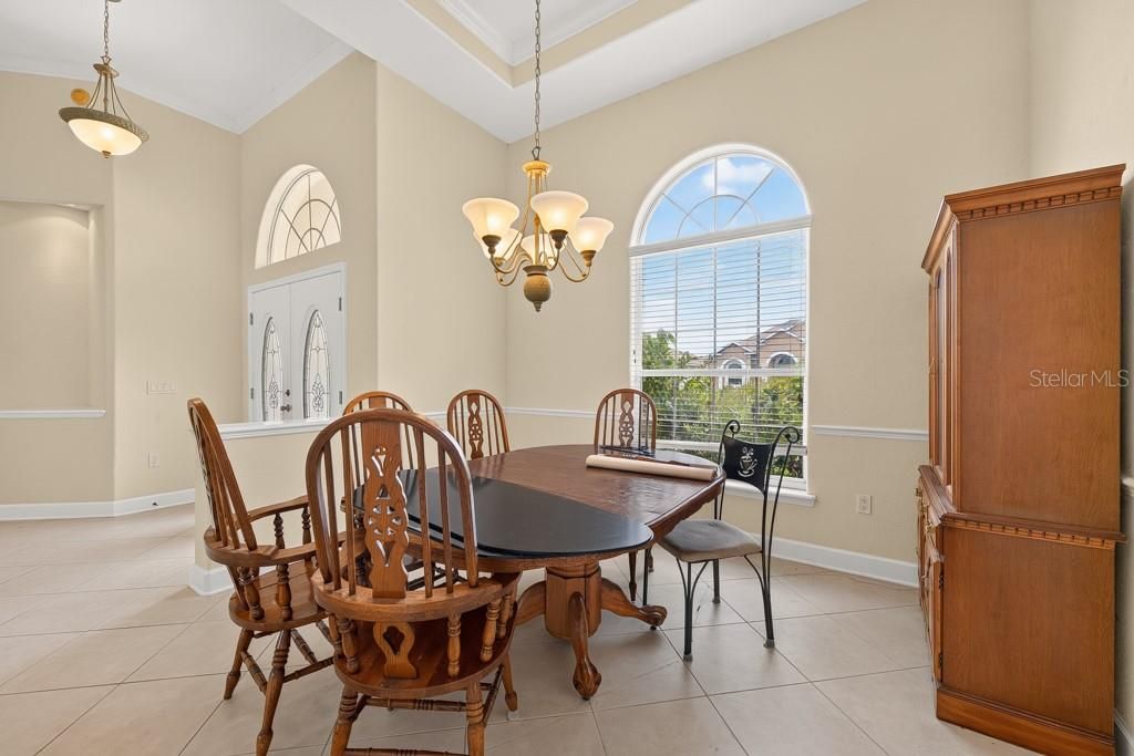 For Sale: $390,000 (4 beds, 3 baths, 2413 Square Feet)